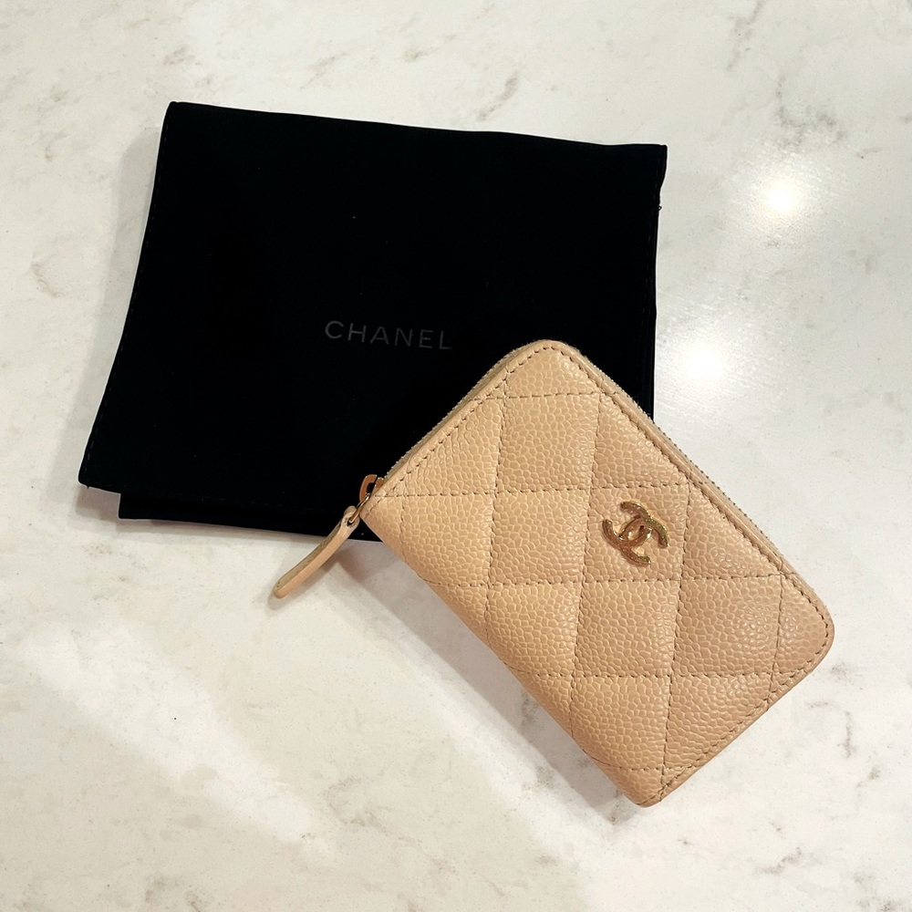 CHANEL Classic Card Holder in Beige - Zipped Coin Purse